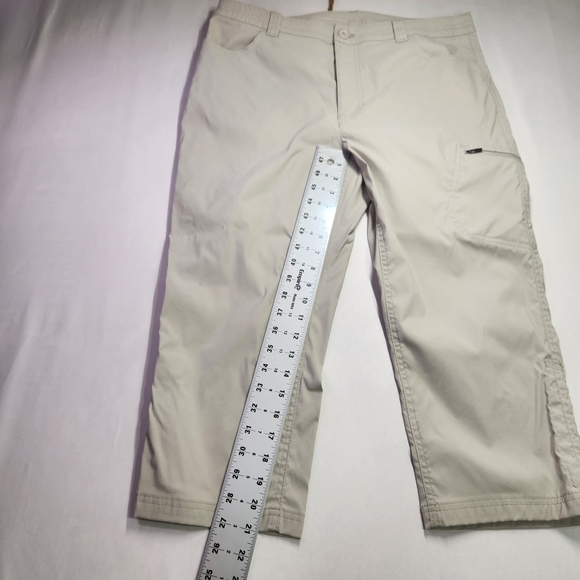 ⭐️Eddie Bauer Rainer Tech Capris – Women’s Size 10 – Beige Hiking / Travel - Picture 11 of 12
